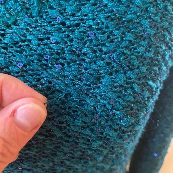 Apt. 9 Women's size Small Petite Stunning Green/Blue Sequined Sweater - Picture 10 of 12